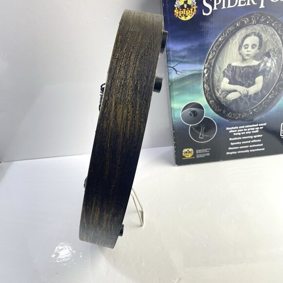 Moving Spider On Girl Framed Portrait Spirit Halloween Prop w Spooky Sounds - Picture 5 of 14